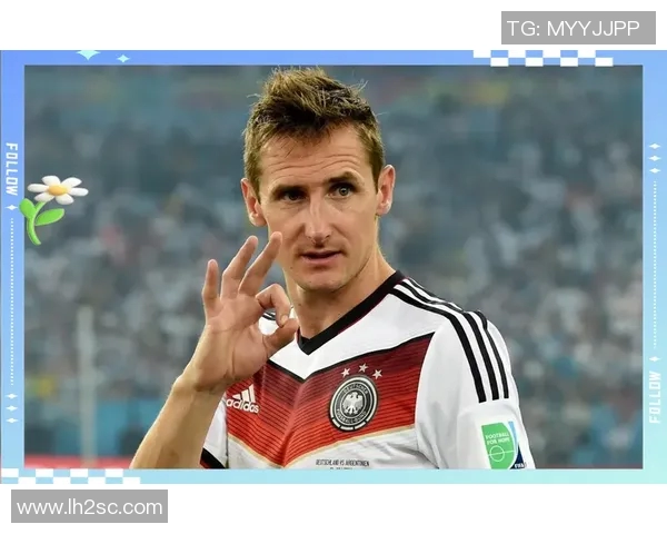 历代足球巨星的辉煌历程与传奇故事揭秘