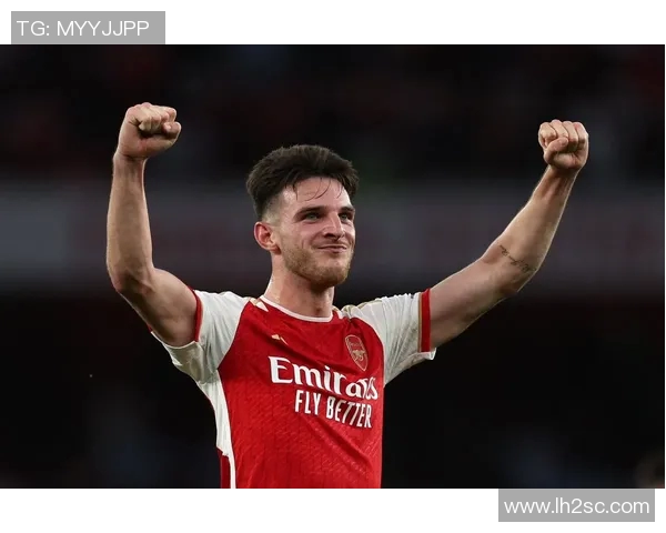 外国足球明星的魅力与帅气让人心动不已，球场内外风采尽显